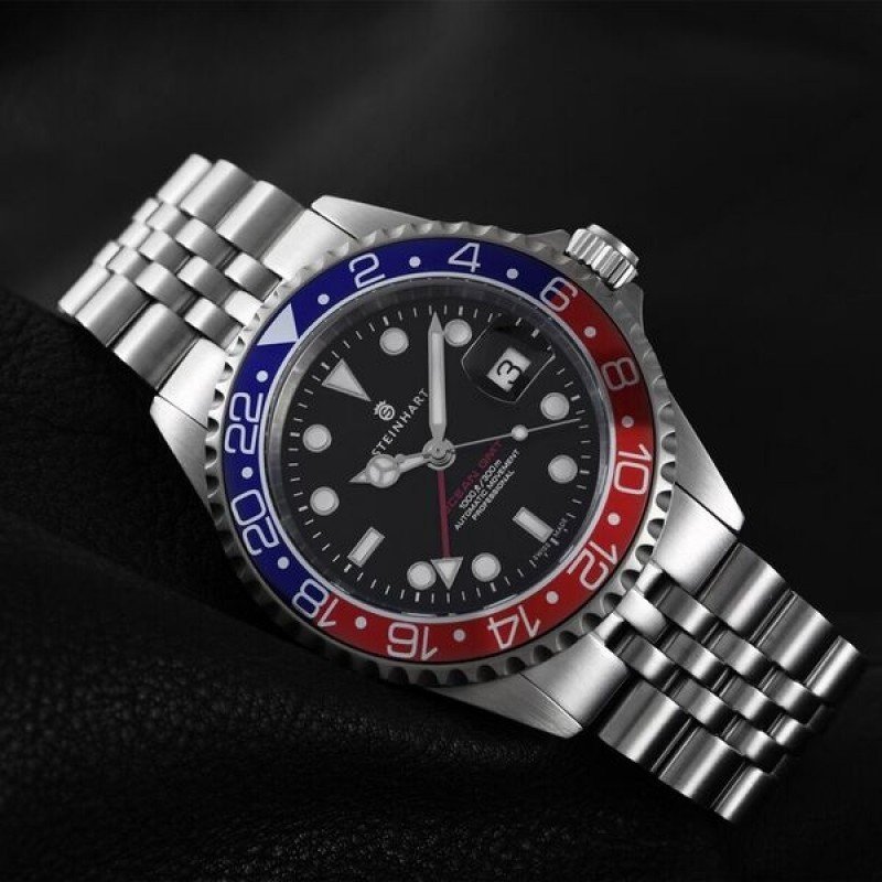 2018-07-steinhart-ocean-one-gmt-blue-red-jubilee-3_1000_preview_1_.1521631722