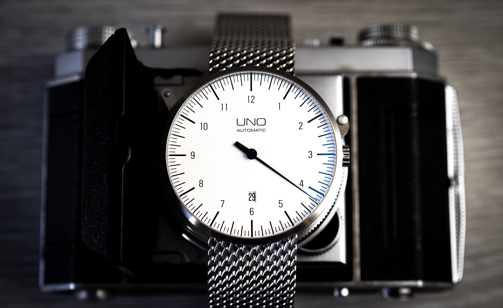 Einzeigeruhr Uno Im Klaus TestBotta Design Porträt OZiPuXTk