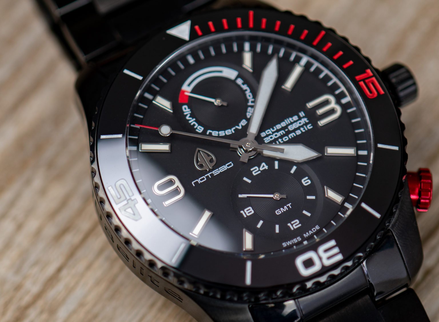 Test: NOTSAG aquaelite - GMT-Automatikuhr mit Gangreserveanzeige ...