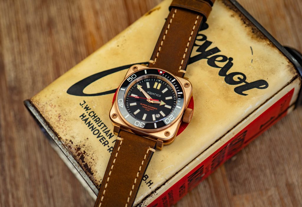 Aquatico-Watch-Bronze-Hands-on
