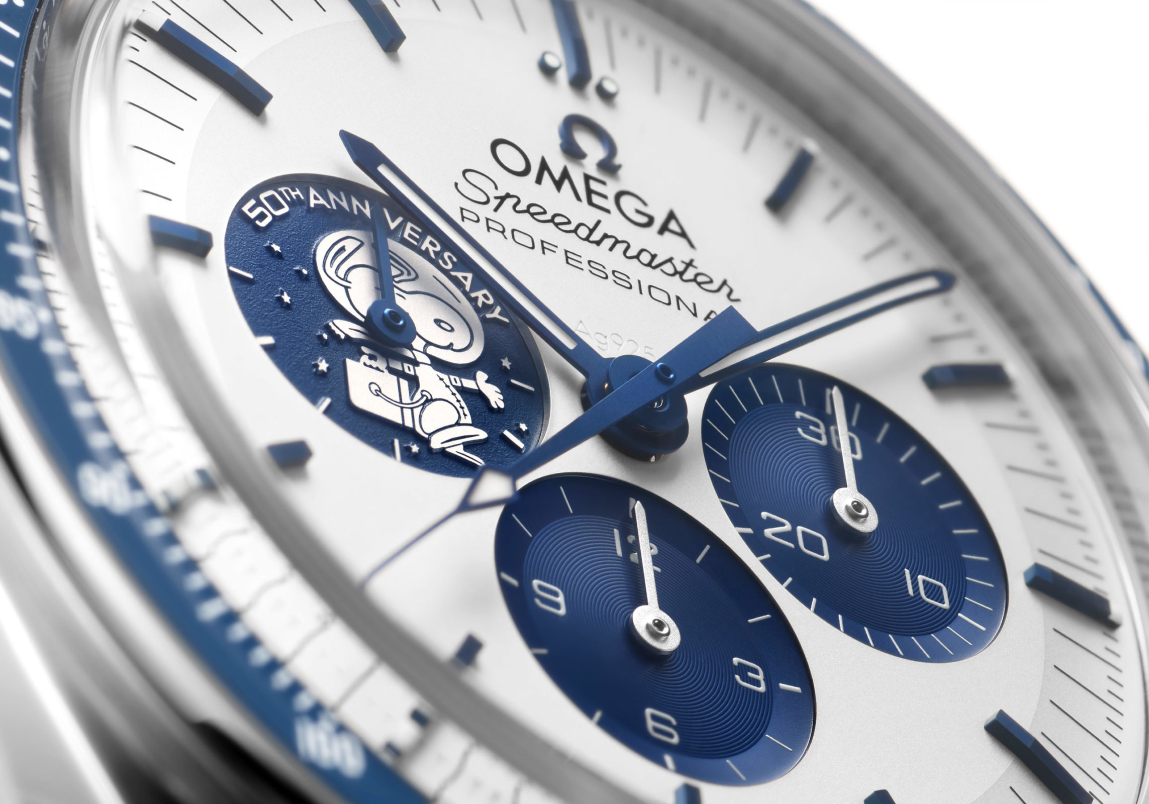 Read more about the article Omega x Snoopy – was macht der Comic-Beagle auf der Speedmaster?