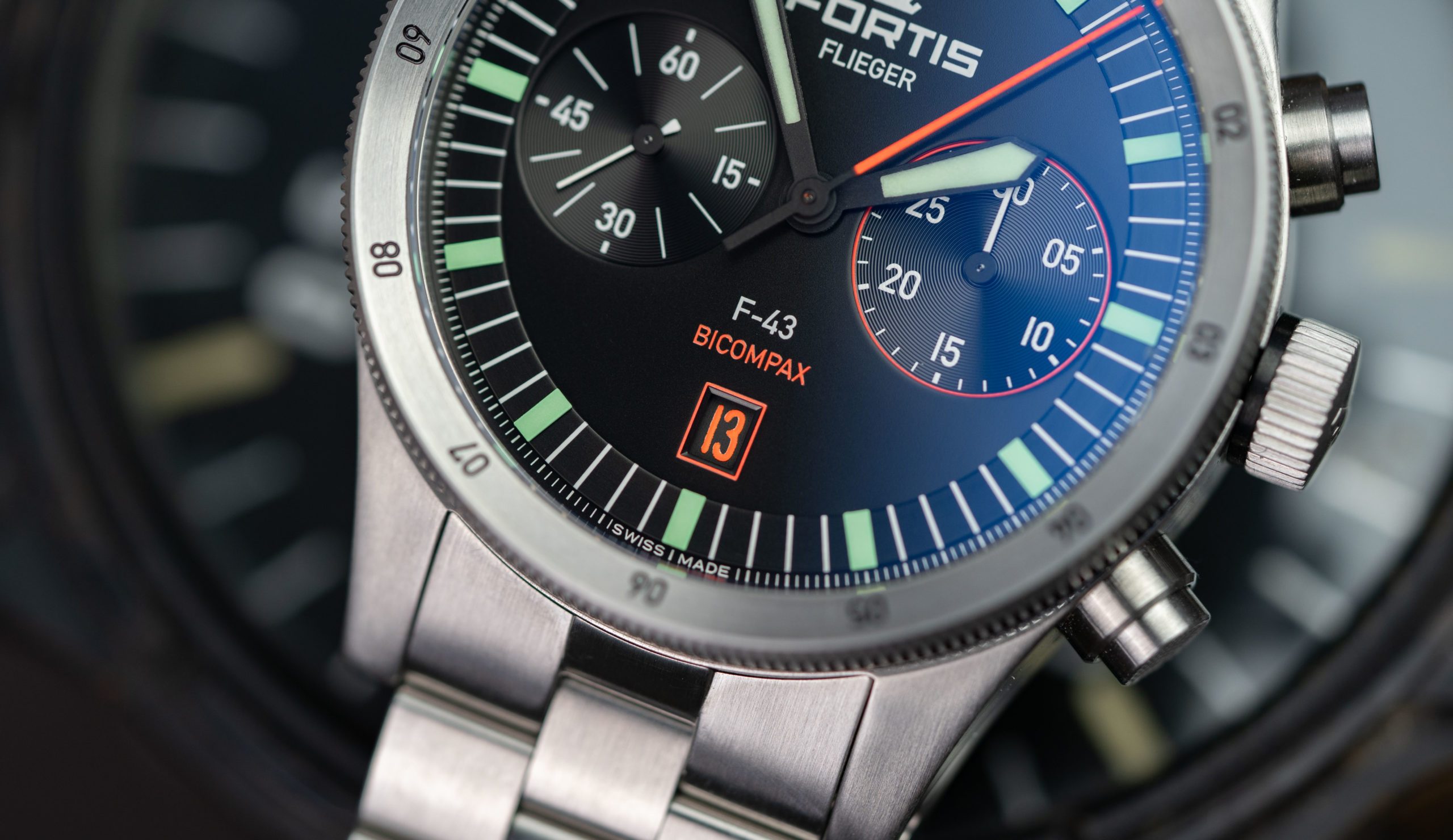 Fortis-Flieger-Chronograph-F43-Bicompax-1