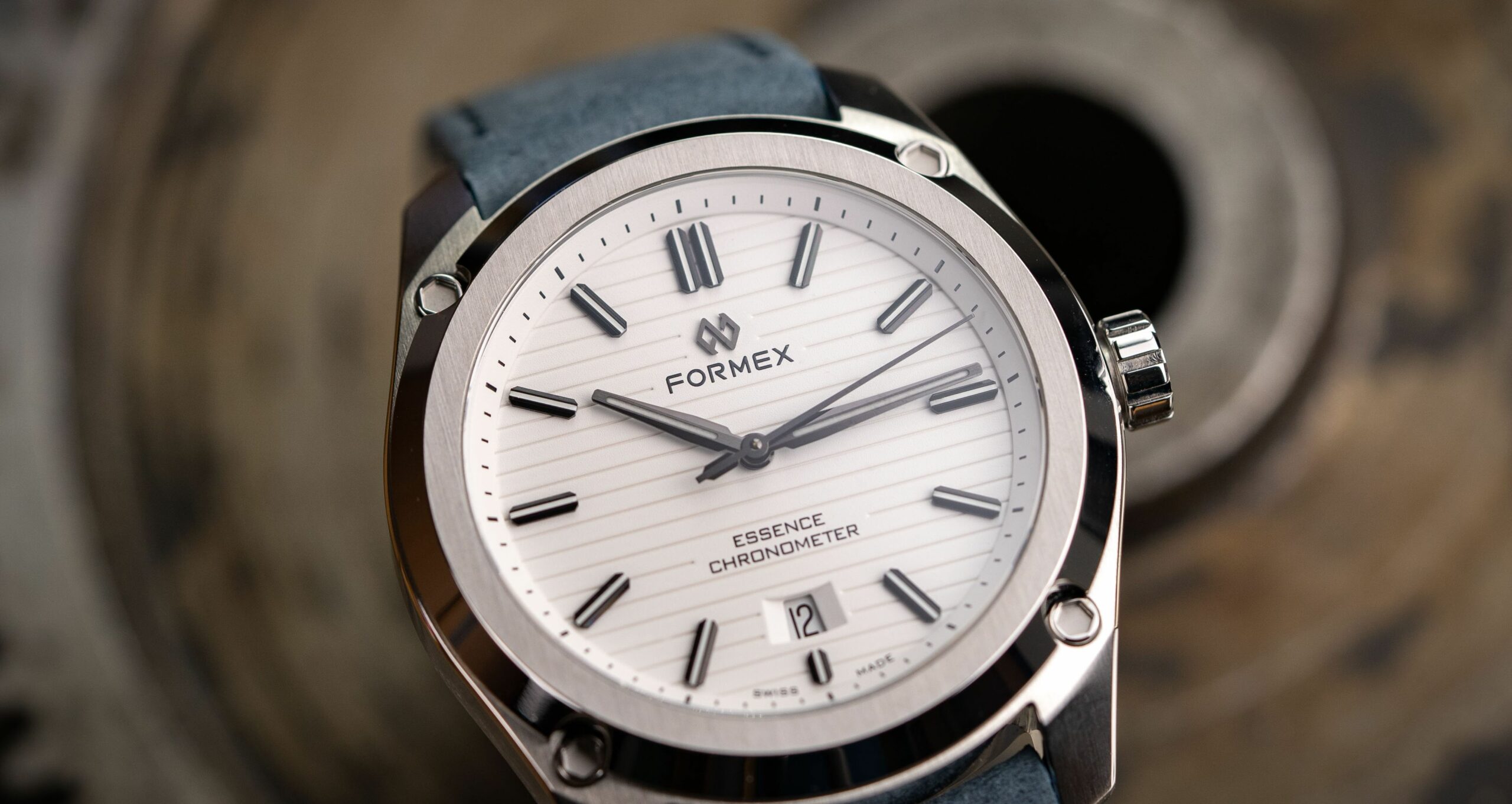 Formex-Essence-43-Automatic-Chronometer-White-Test
