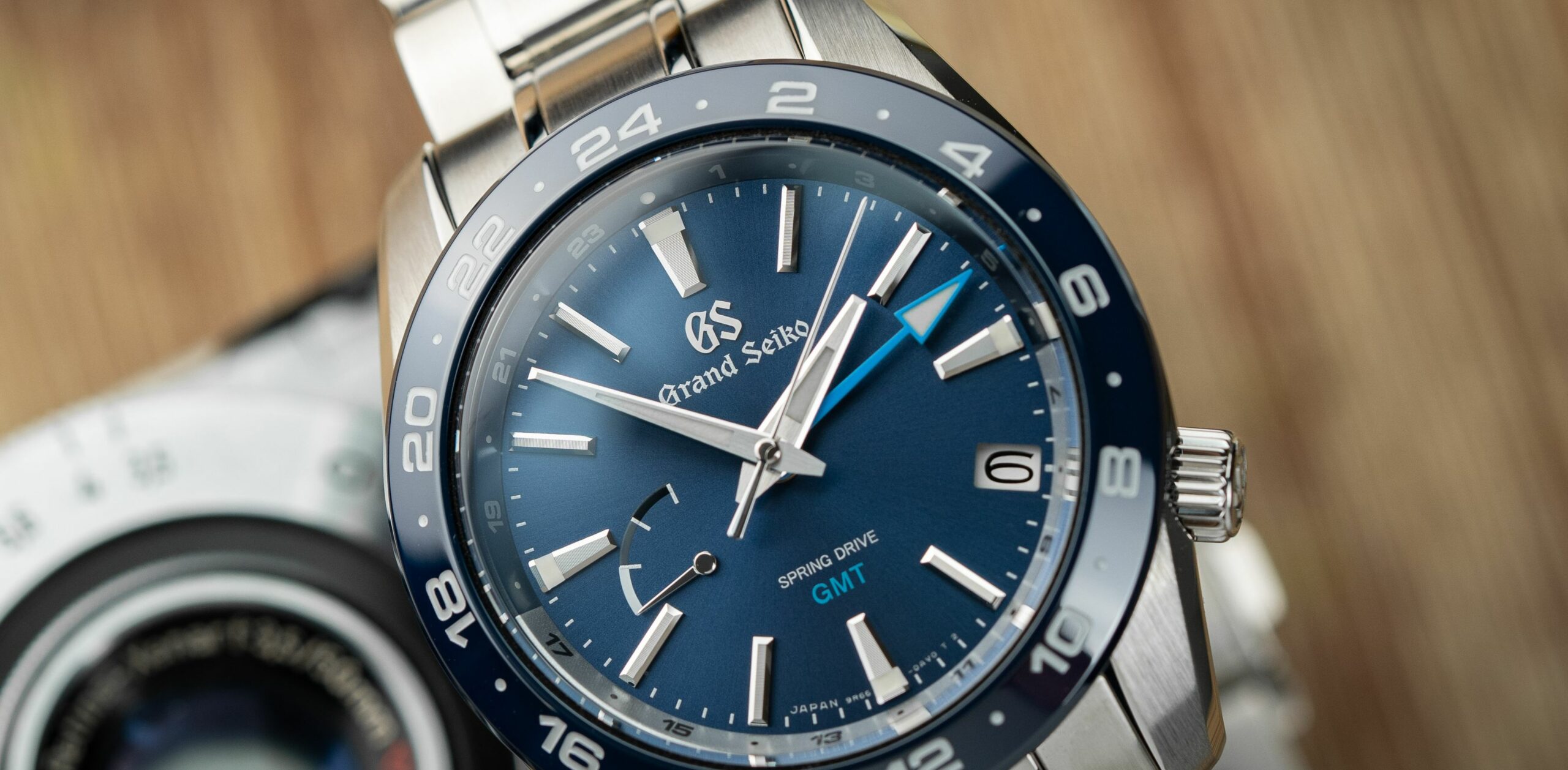 Read more about the article Nippon-Globetrotter: Grand Seiko Sport GMT Spring Drive (SBGE253, SBGE255, SBGE257) im Test
