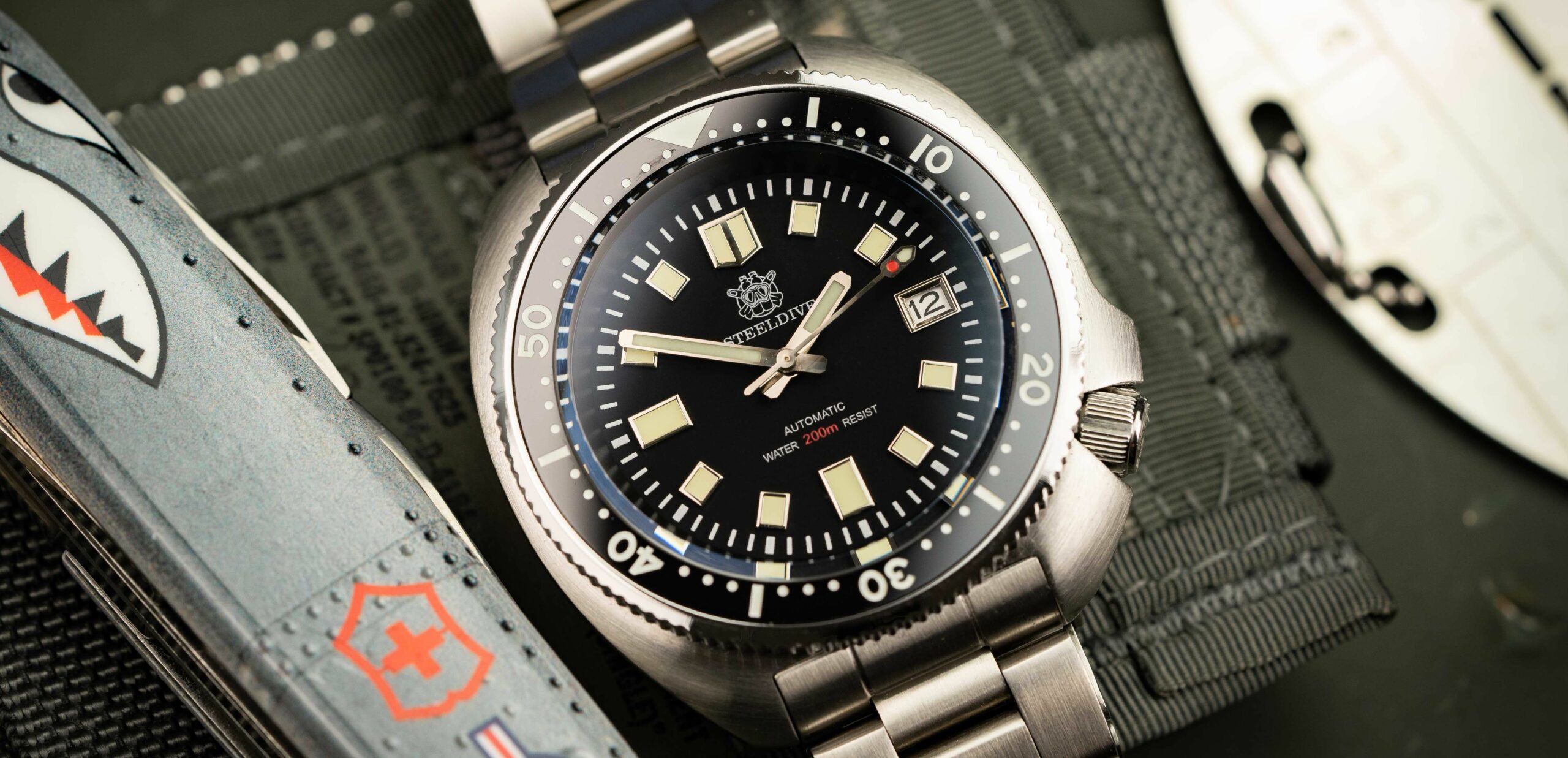 Read more about the article Steeldive Uhren: SD 1970 Hommage-Diver im China-Check