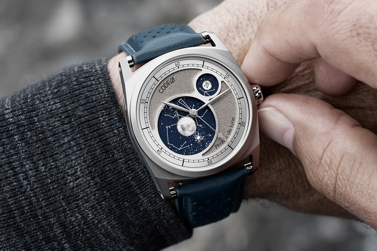 Read more about the article Fly me to the moon: Moderne Mondphasen-Uhr CODE41 Moon Inception