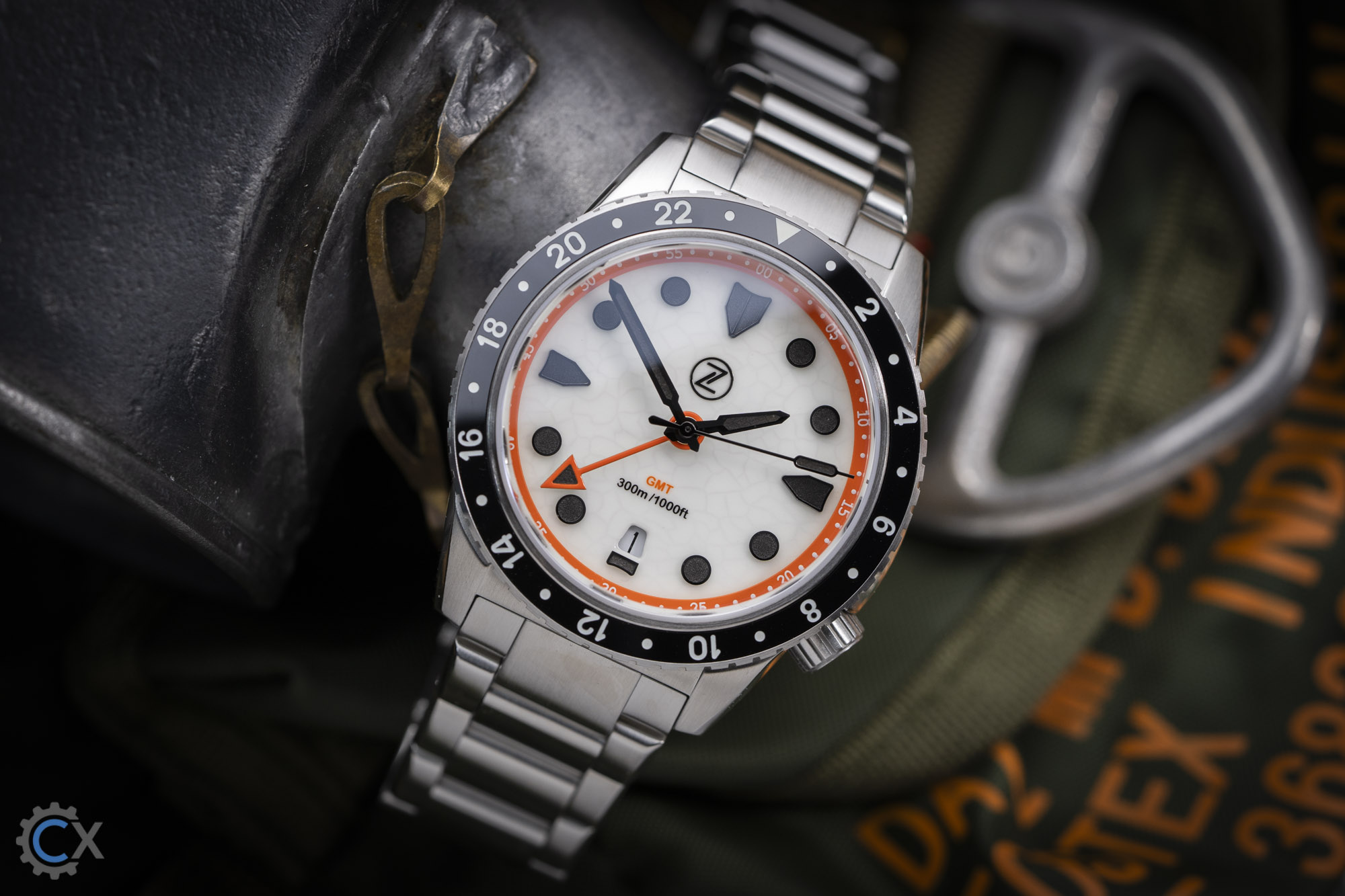 Zelos Mako 300M Diver GMT Cracked Ice Review 06118