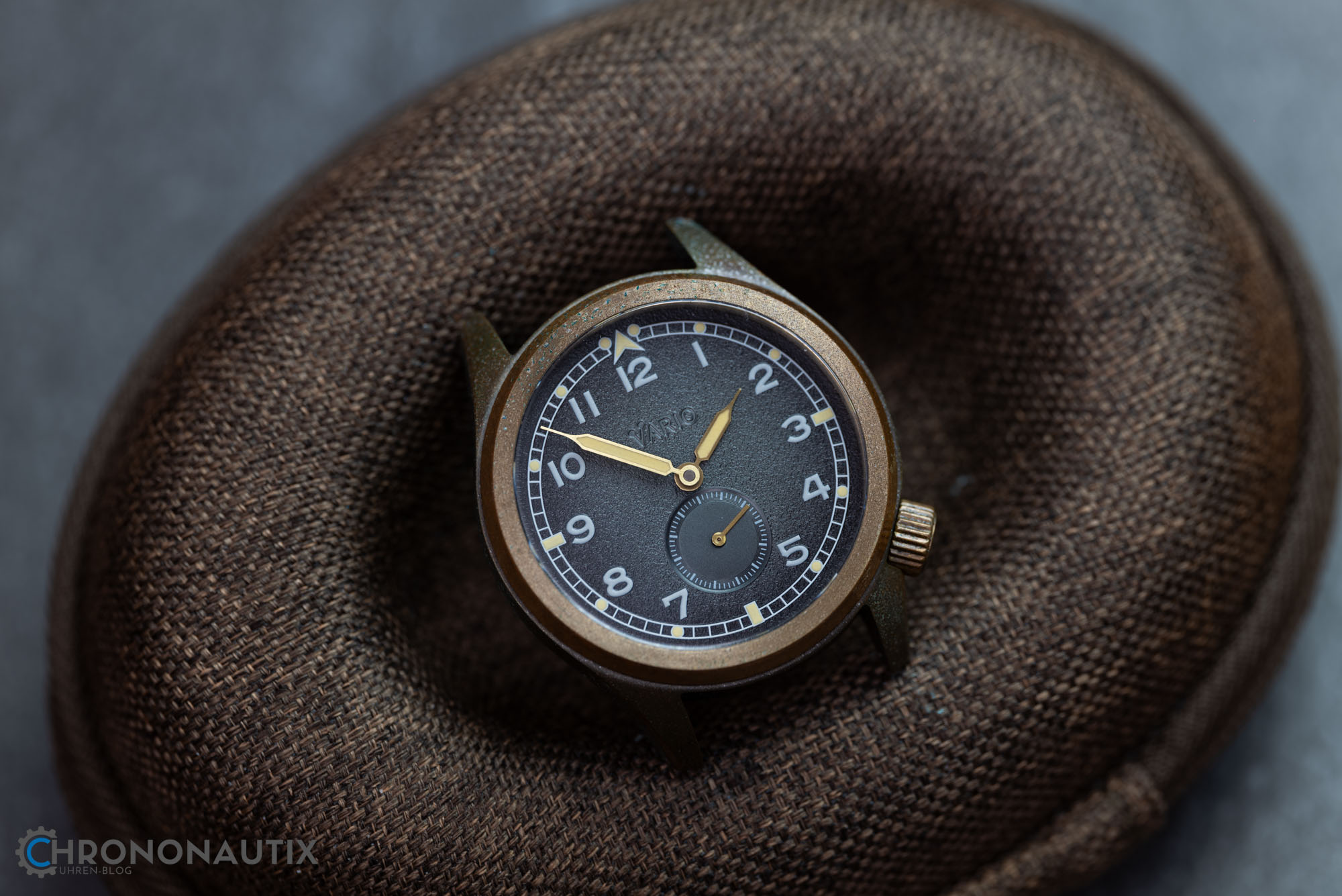 Vario 1945 D12 Bronze Fume Test Patina 1190037
