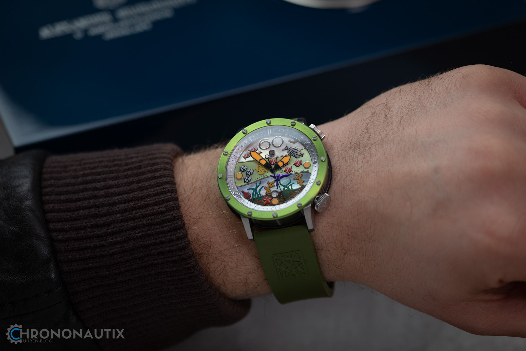 Alexander Shorokhoff Flensi Grün Aquarium Uhr Test 1200510