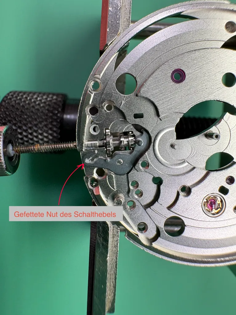 5. ETA 2824 2 mit eingebautem Schalthebel für Doppelkorrektor