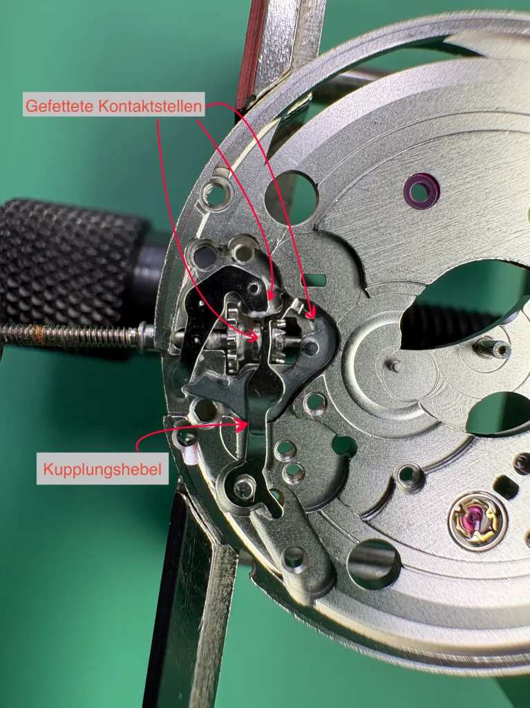 7. ETA 2824 2 mit Kupplungshebel
