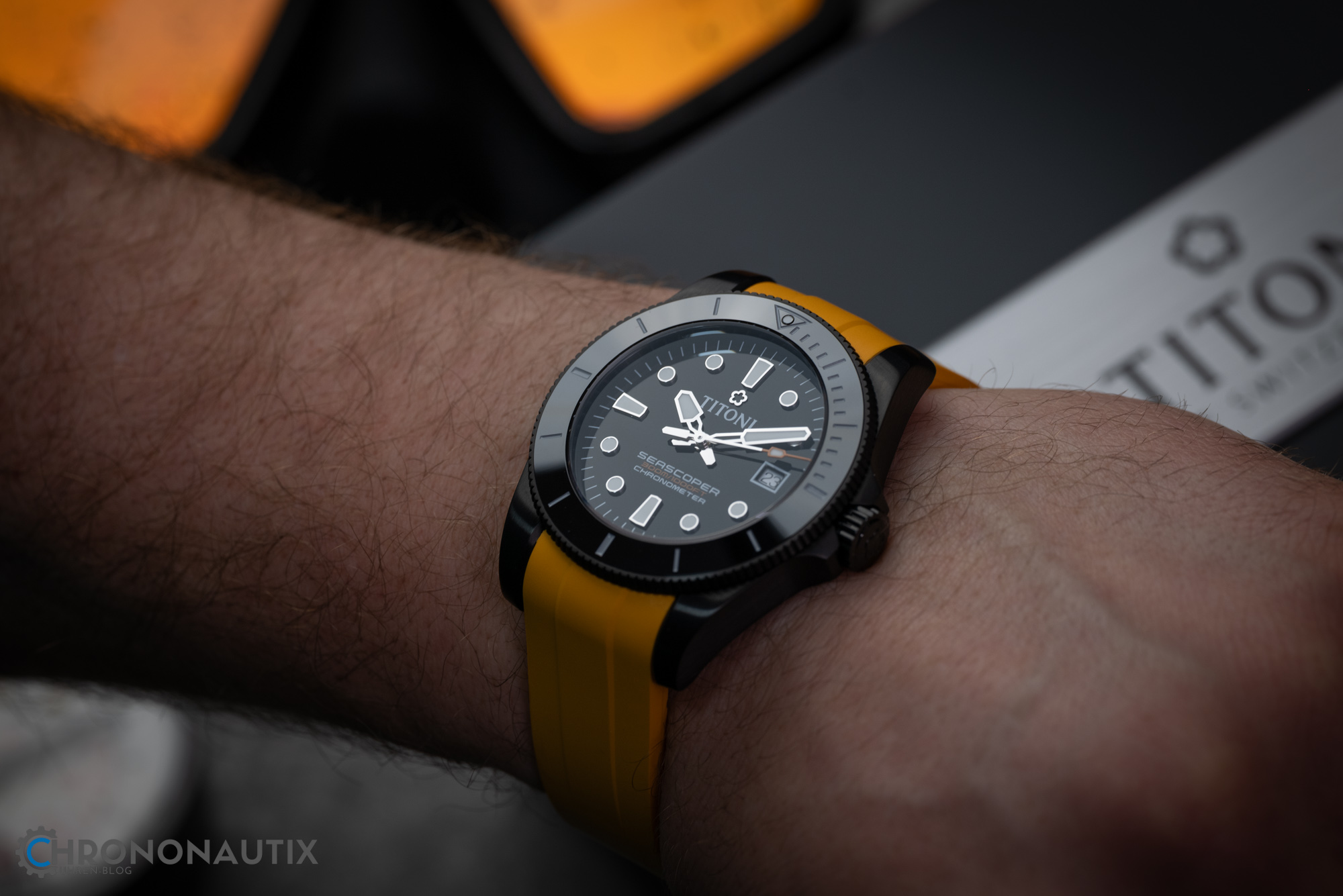 Titoni Seascoper 300 DLC Orange Test 1210430