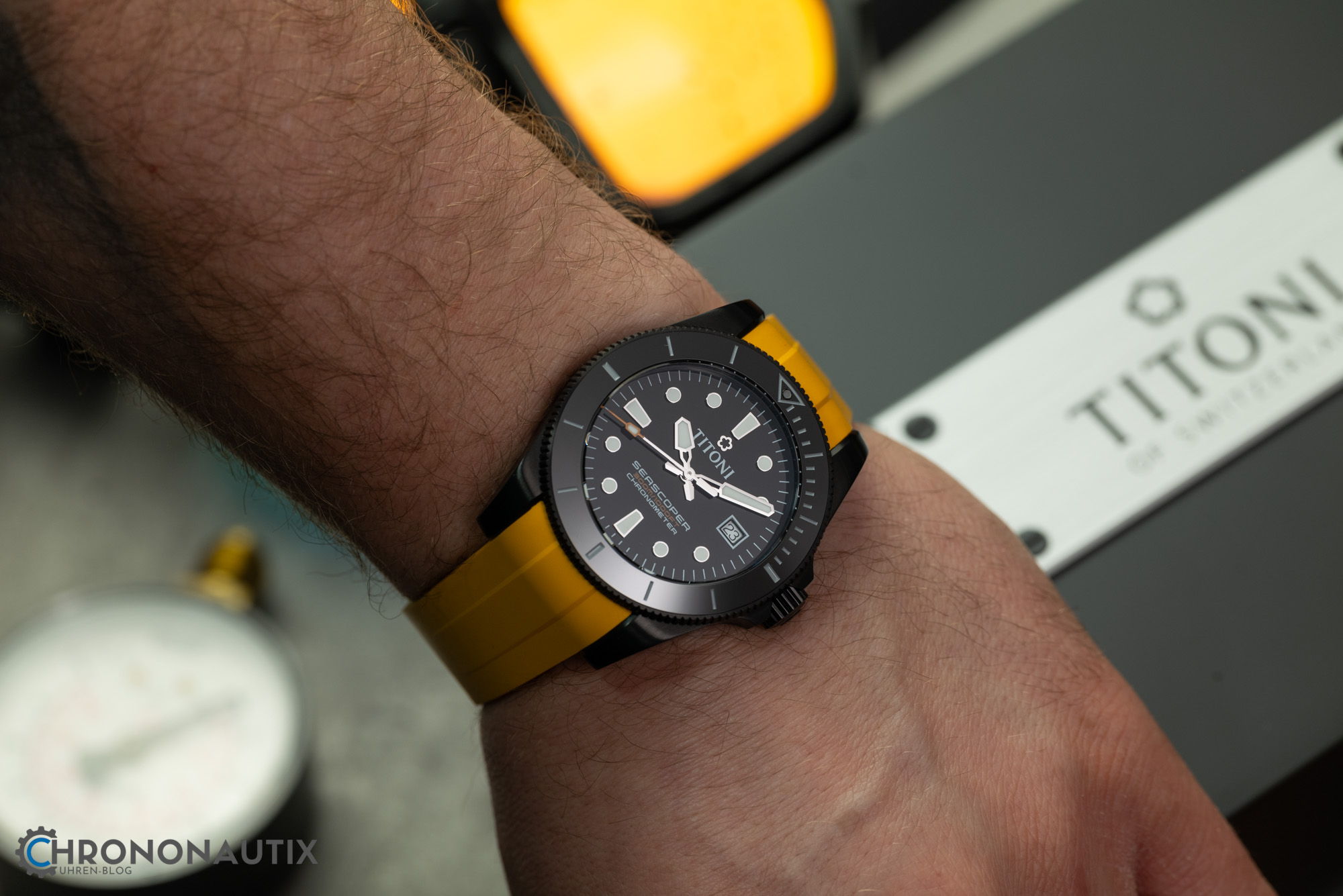 Titoni Seascoper 300 DLC Orange Test 1210433