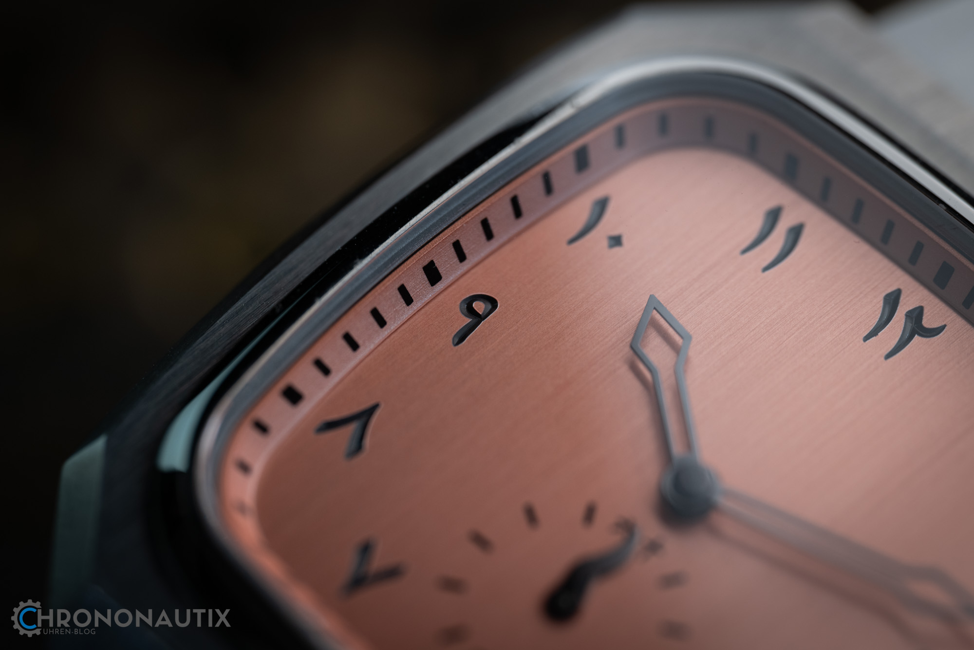 Feynman Dune Arabic Dial 1210879